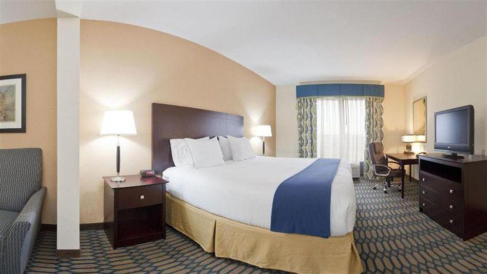 Holiday Inn Express - Andalusia By Ihg Eksteriør bilde