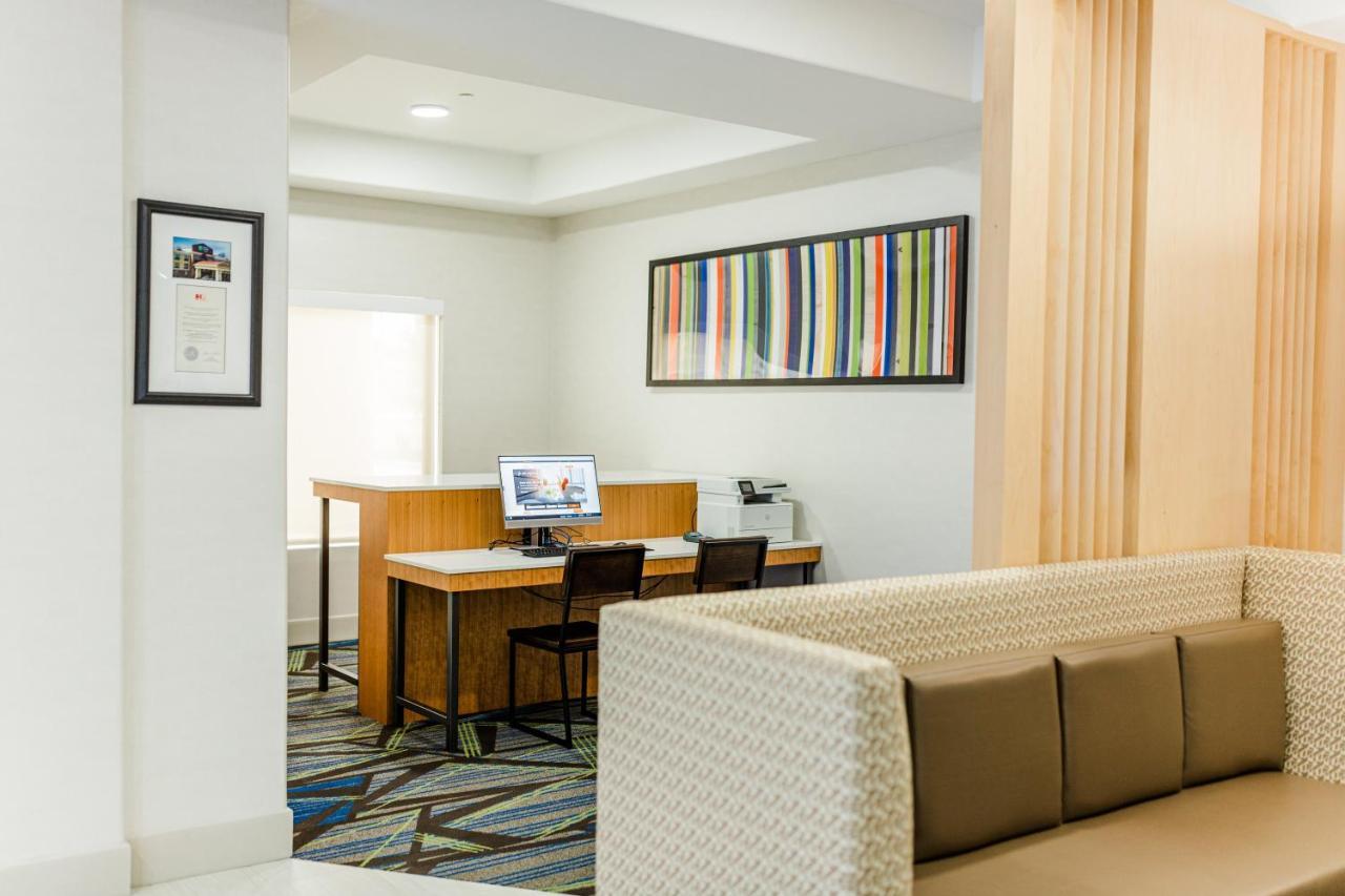 Holiday Inn Express - Andalusia By Ihg Eksteriør bilde