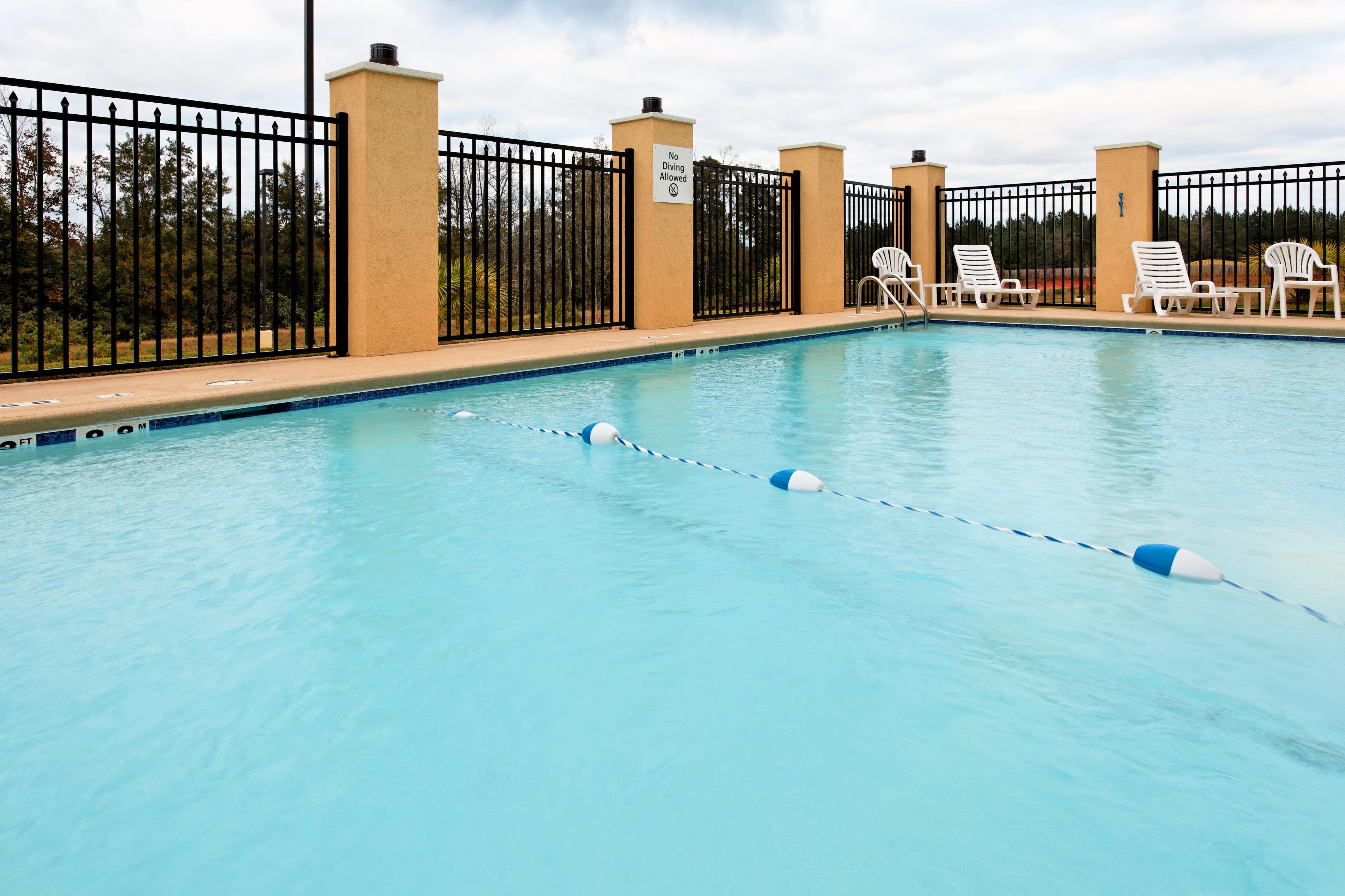Holiday Inn Express - Andalusia By Ihg Eksteriør bilde