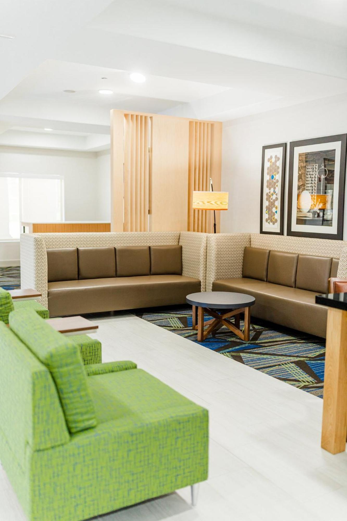 Holiday Inn Express - Andalusia By Ihg Eksteriør bilde