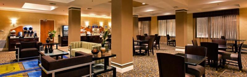 Holiday Inn Express - Andalusia By Ihg Eksteriør bilde